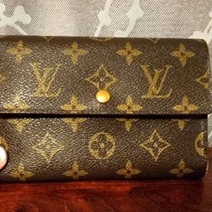 Louis Vuitton Triple Fold Wallet